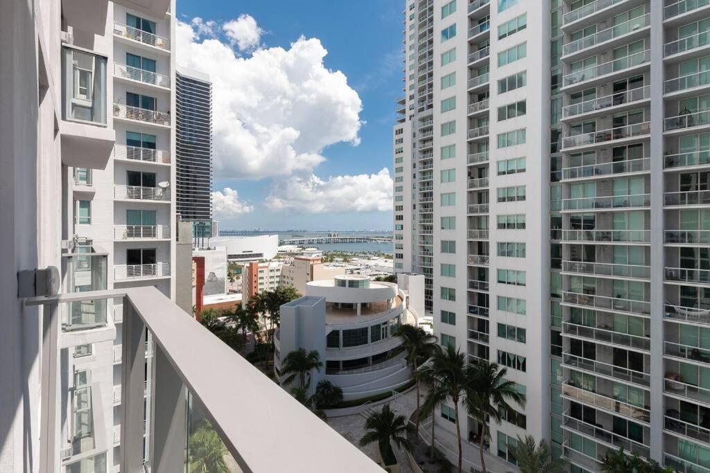 Apartamento Stylish Modern Downtown Studio Free Parking Miami Exterior foto